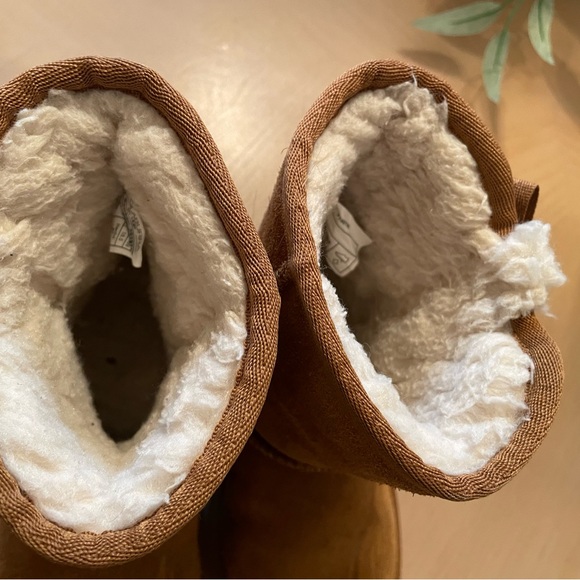 Kids Koolaburra Boots - Picture 3 of 4